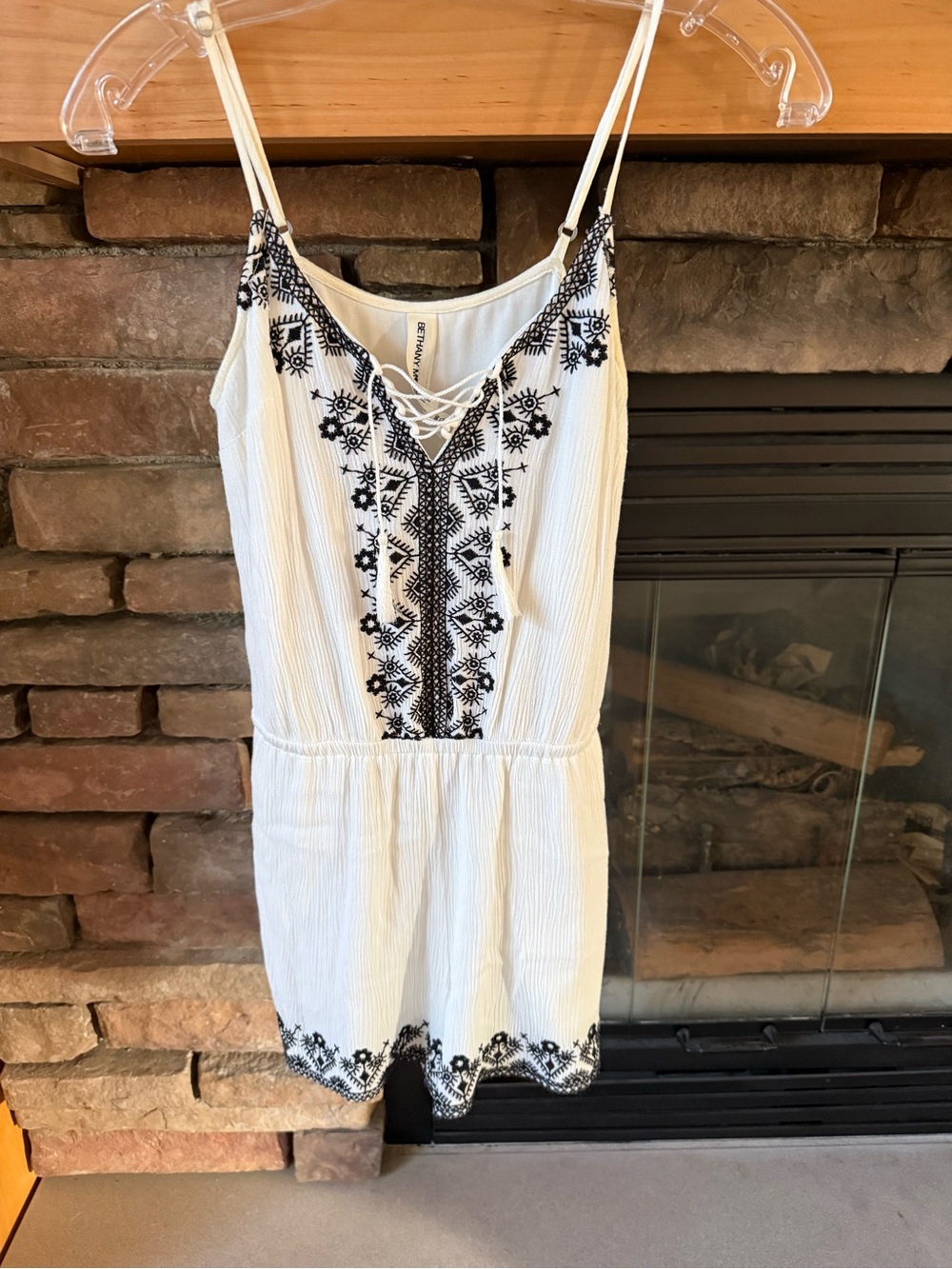 Bethany Mota Aeropostale White Black Embroidered Lace-Up Romper Pockets Size XS
